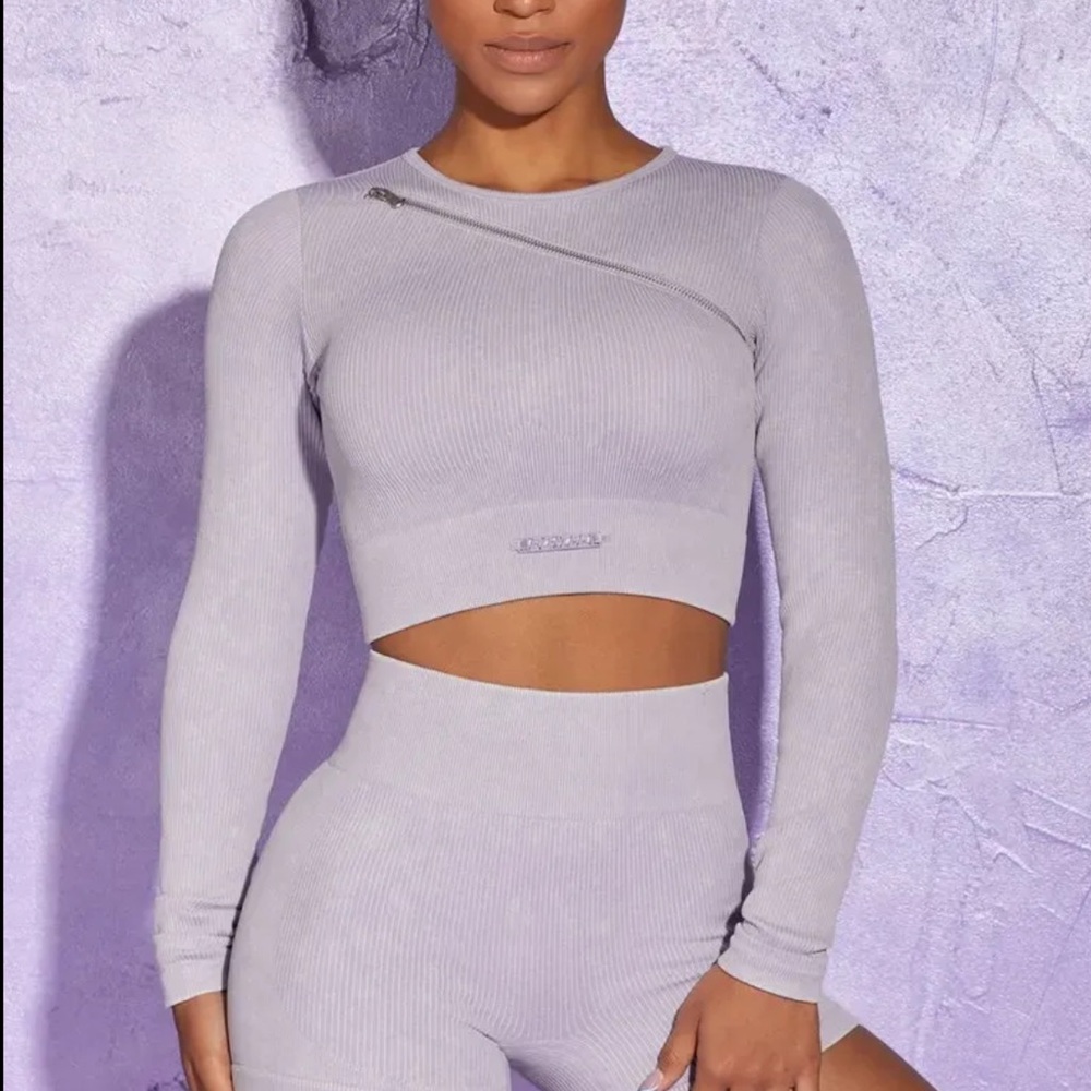 Bo+Tee Agile Lilac Crop Top